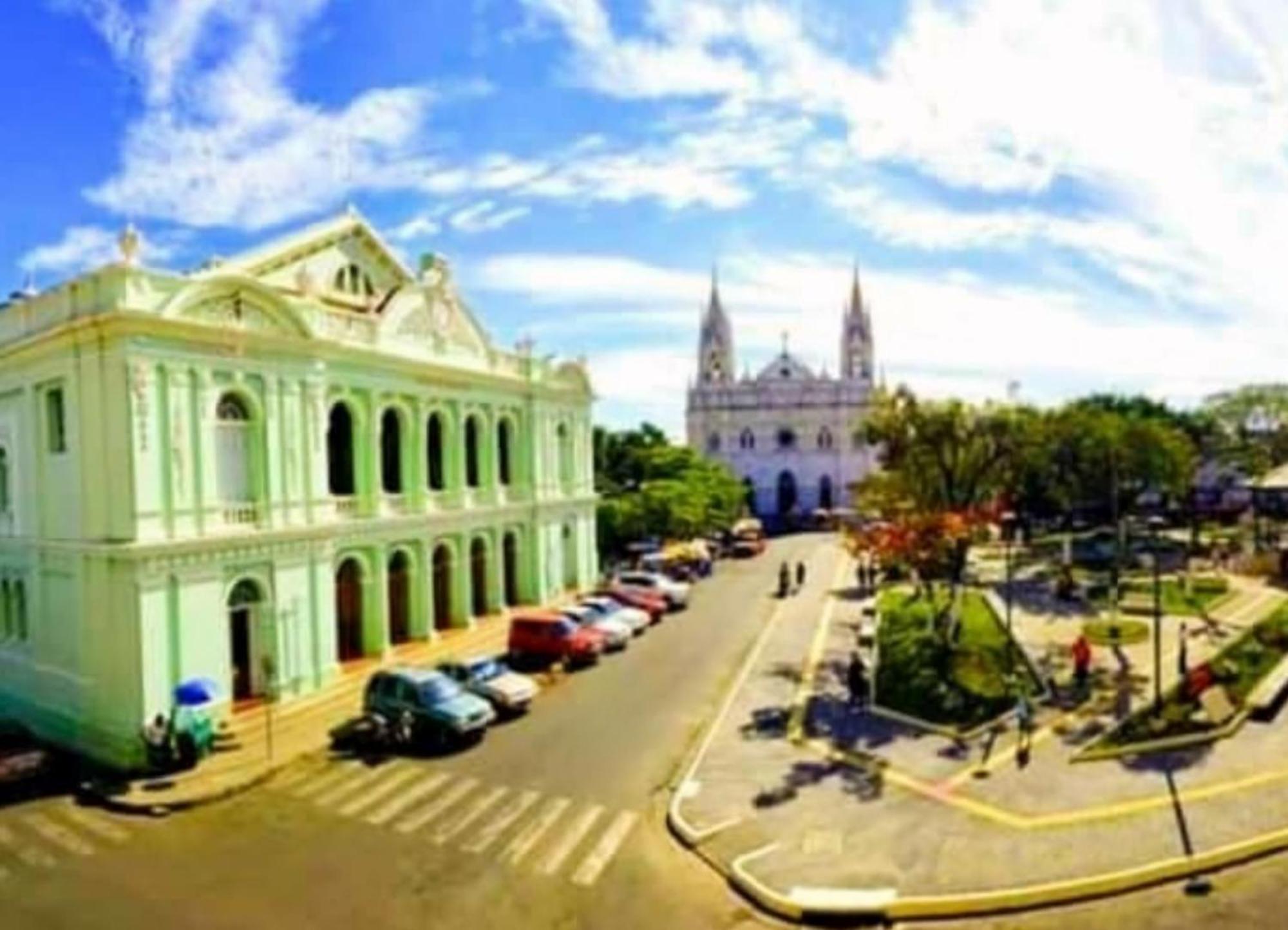Casa Central De Santa Ana Exterior photo